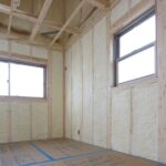 建築中の新築住宅の内部